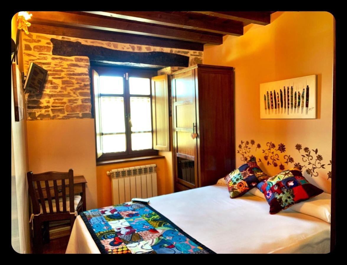 Penzion Os Tres Teixos San Acisclo Exteriér fotografie
