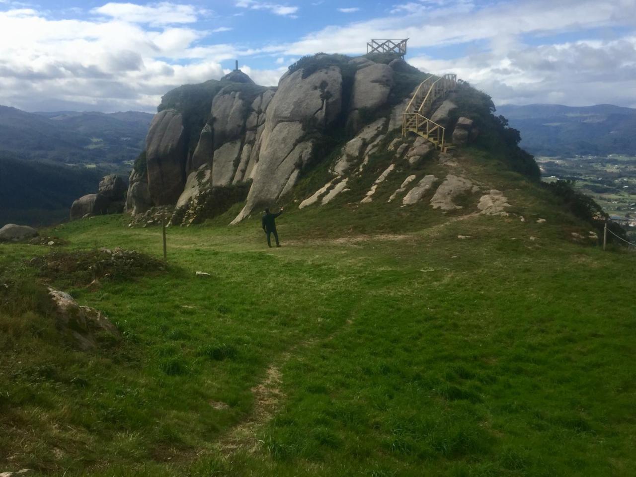 Penzion Os Tres Teixos San Acisclo Exteriér fotografie