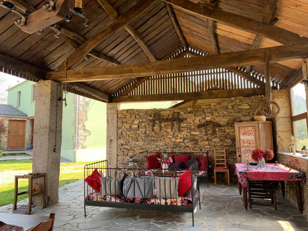 Penzion Os Tres Teixos San Acisclo Exteriér fotografie